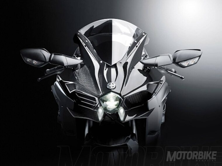 Kawasaki-Ninja-H2-Carbon-2018-08