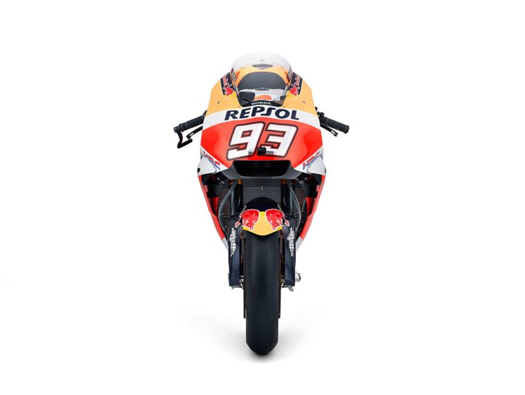Repsol-Honda-Team-MotoGP-2018-imagenes-17