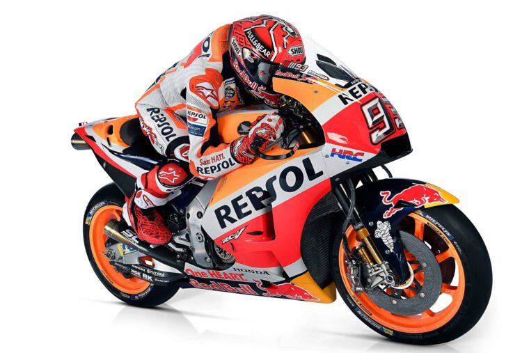 Repsol-Honda-Team-MotoGP-2018-imagenes-38