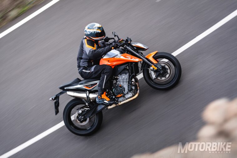 Fotos accion KTM 790 Duke 2018 15
