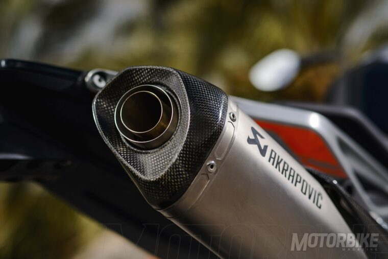 KTM-790-Duke-2018-Fotos-Estatics-7