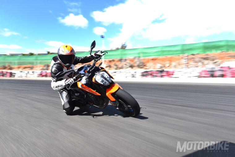 Prueba-KTM-790-Duke-2018-14