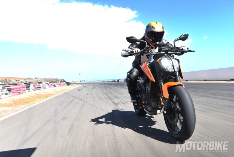 Prueba-KTM-790-Duke-2018-16