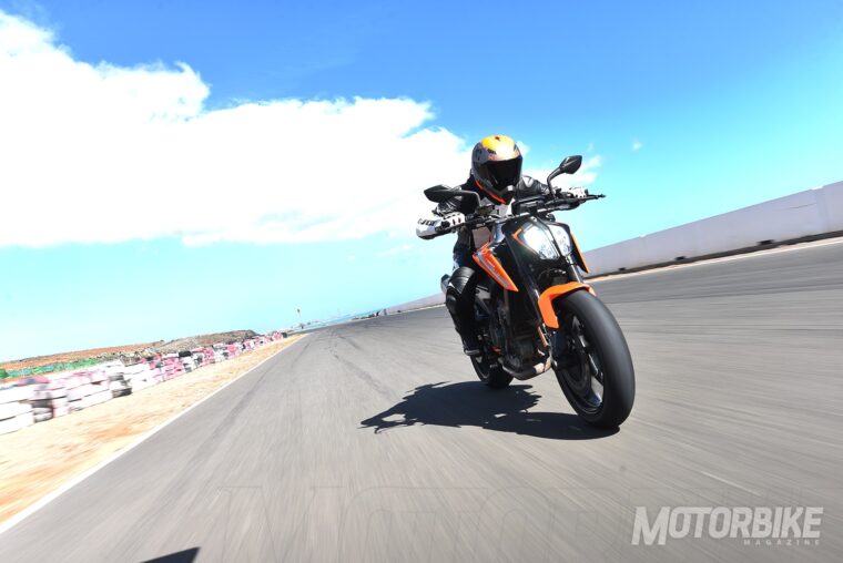 Prueba-KTM-790-Duke-2018-17