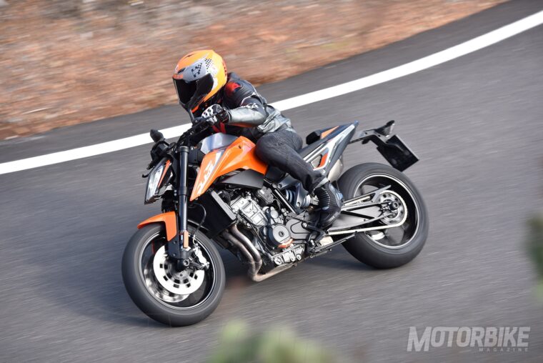 Prueba-KTM-790-Duke-2018-24