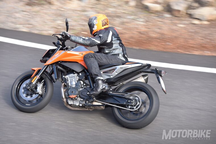 Prueba-KTM-790-Duke-2018-25