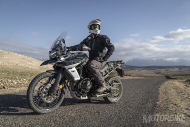 Triumph Tiger 800 XCA 2018 posado