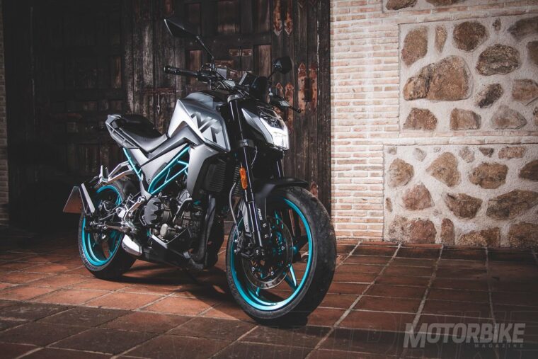 CFMoto 250NK 2018 02