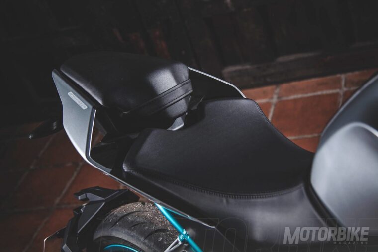 CFMoto-250NK-2018-11