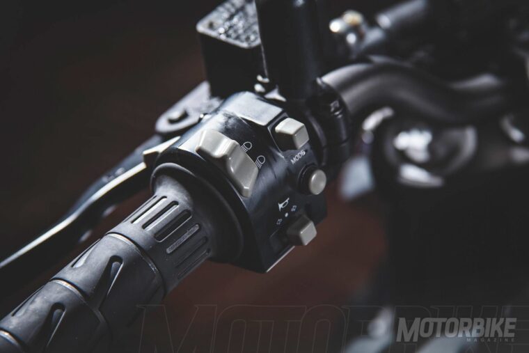 CFMoto-250NK-2018-18