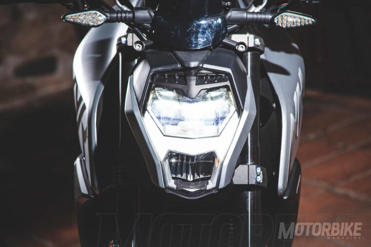 CFMoto-250NK-2018-19