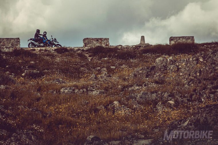 BMW-G-310-GS-BMW-G-310-R-comparativaMBK036