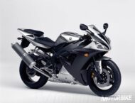 Yamaha YZF R1 2003 09