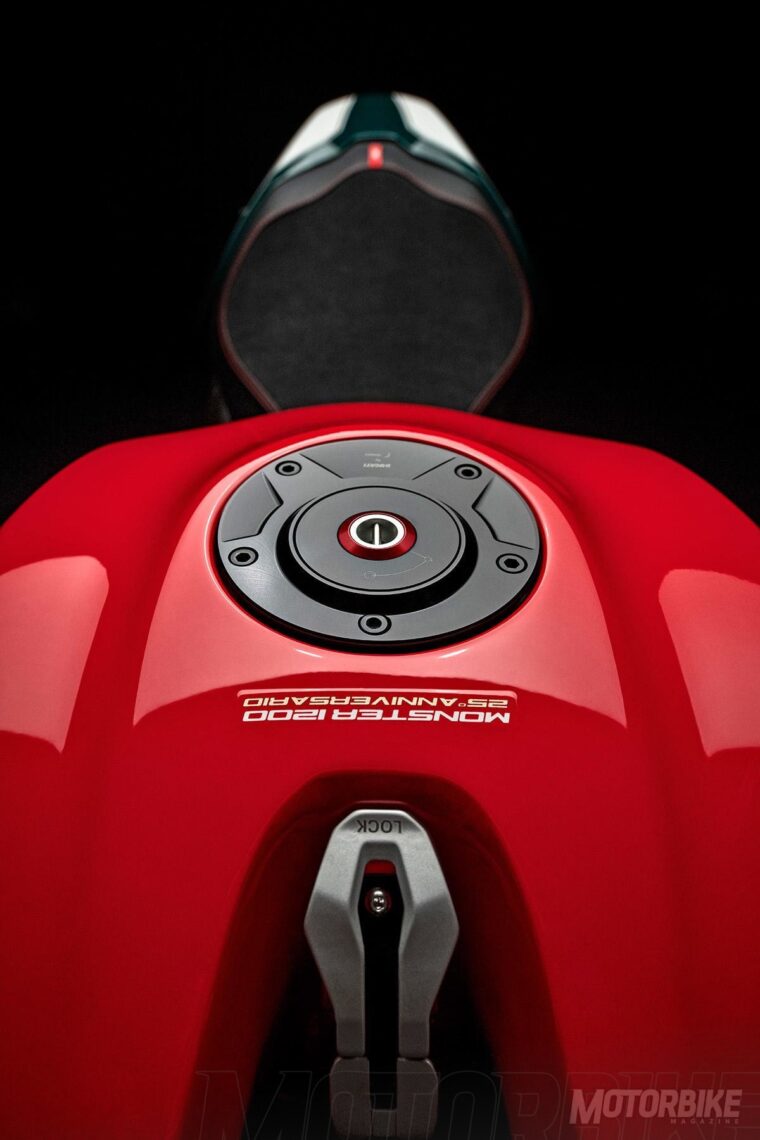 Ducati-Monster-1200-25-Anniversario-2018-11