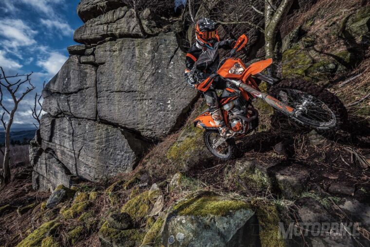 KTM-250-EXC-F-2019-01