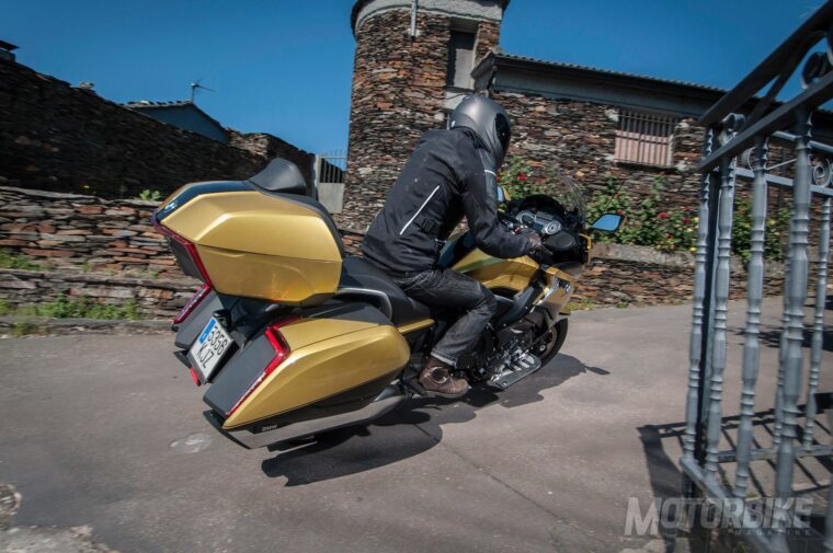 BMW-K-1600-GA-2018-Grand-America-pruebaMBK21