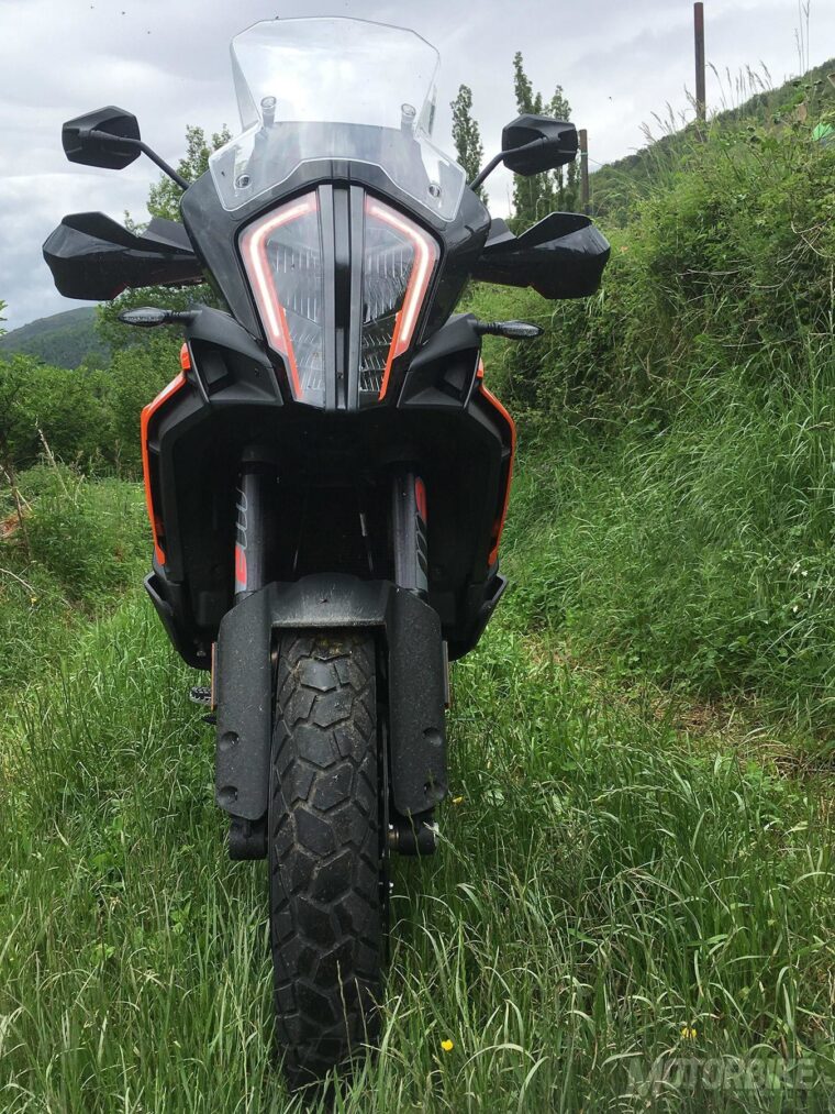 KTM-1290-Super-Adventure-TKC-70-Artic-2018-03