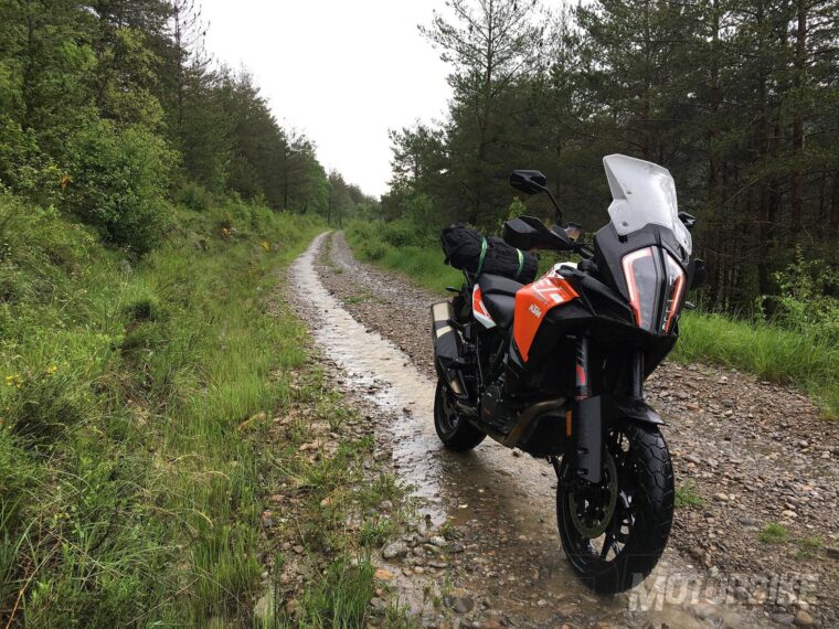 KTM-1290-Super-Adventure-TKC-70-Artic-2018-06