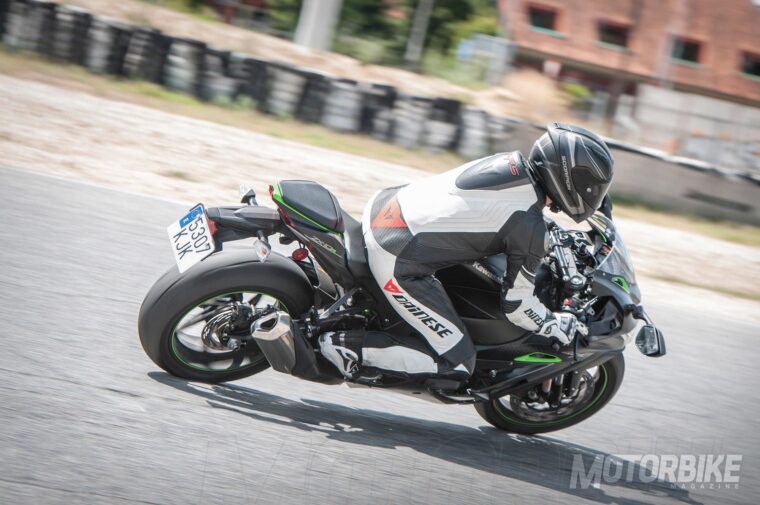 Kawasaki-ZX-10R-SE-2018-pruebaMBK07