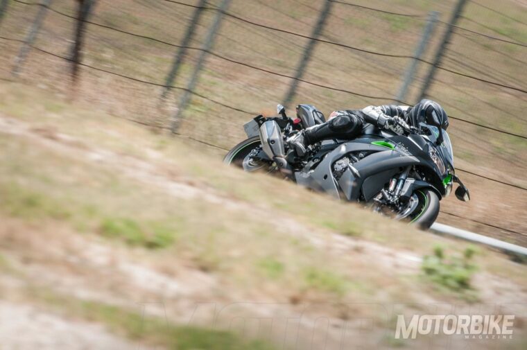 Kawasaki-ZX-10R-SE-2018-pruebaMBK18
