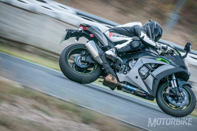 Kawasaki-ZX-10R-SE-2018-pruebaMBK21