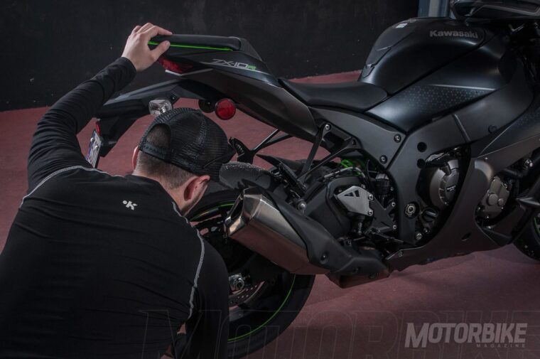Kawasaki-ZX-10R-SE-2018-pruebaMBK24