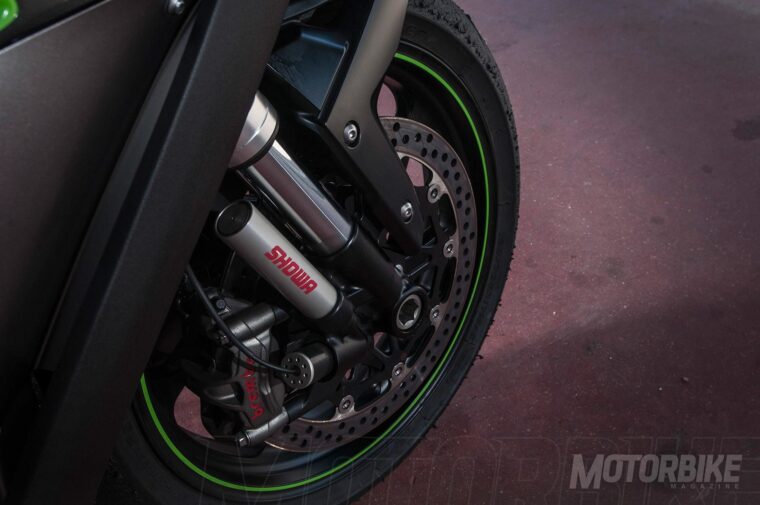 Kawasaki-ZX-10R-SE-2018-pruebaMBK31