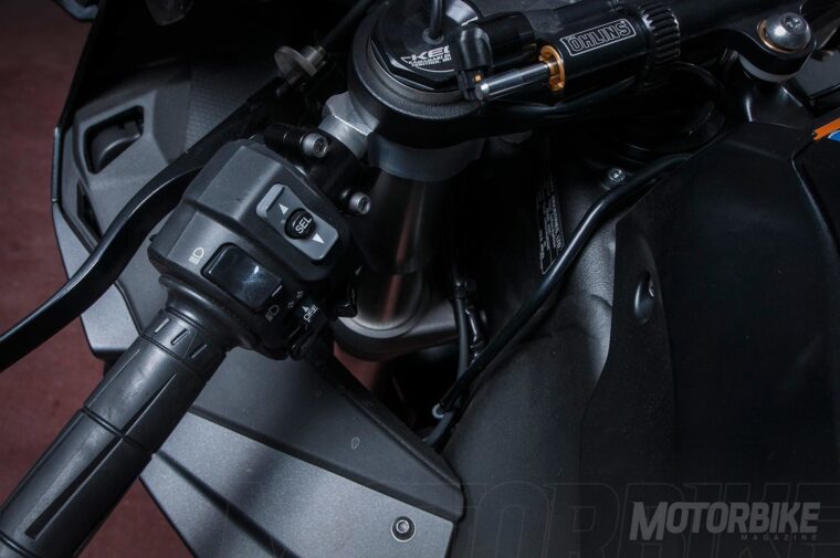 Kawasaki-ZX-10R-SE-2018-pruebaMBK46