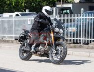 BikeLeaks. Moto Guzzi V85: ¡Primeras fotos espía en acción! 12 Moto Guzzi V85 bikeleaks espia 04