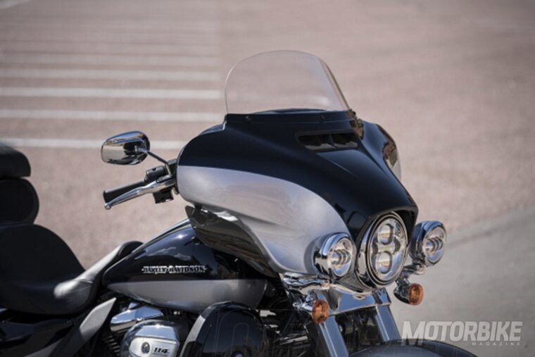 Harley-Davidson-Ultra-Limited-Low-2019-05