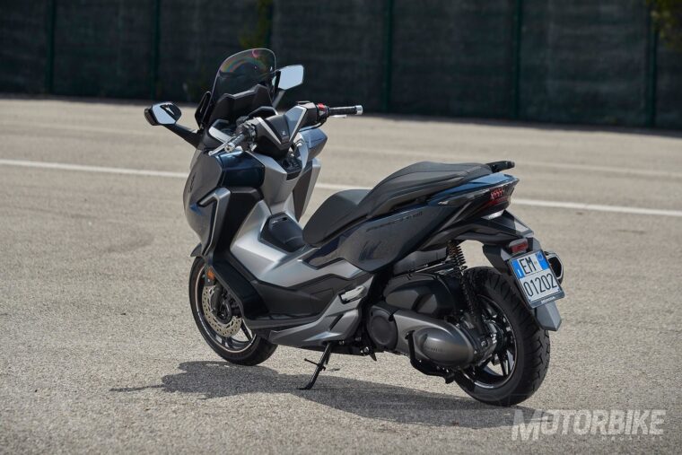 Honda-Forza-300-2019-pruebaMBK11