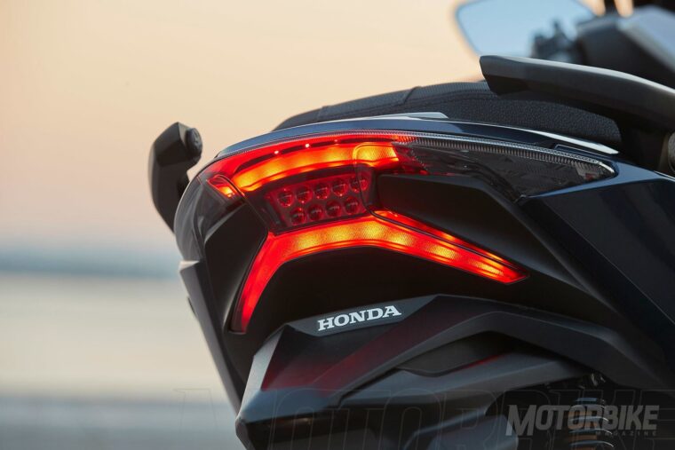 Honda-Forza-300-2019-pruebaMBK22