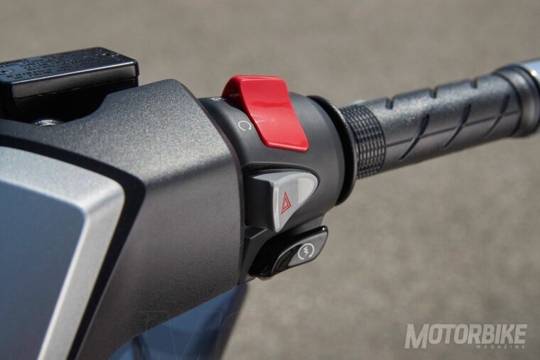 Honda-Forza-300-2019-pruebaMBK23