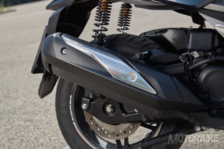 Honda-Forza-300-2019-pruebaMBK33