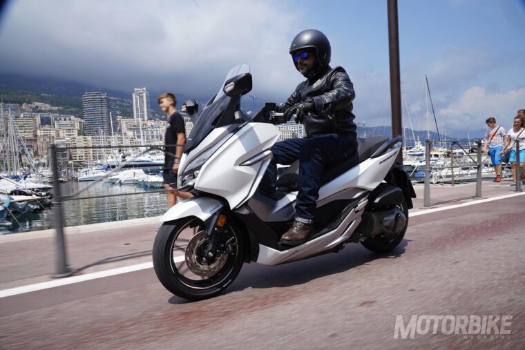 Honda-Forza-300-2019-pruebaMBK51