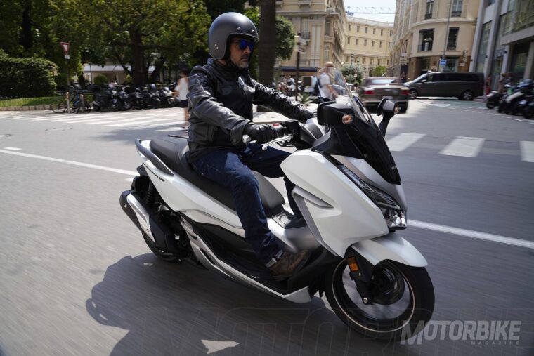 Honda-Forza-300-2019-pruebaMBK59