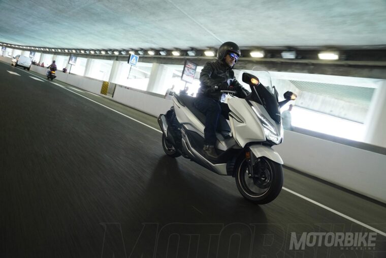Honda-Forza-300-2019-pruebaMBK68