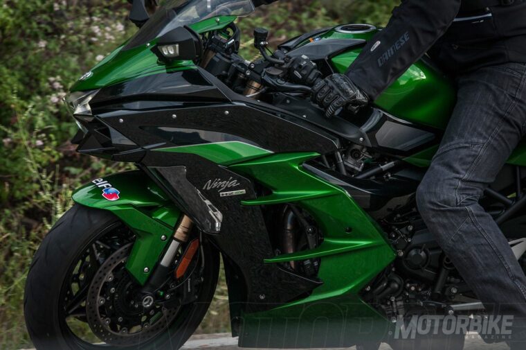 Kawasaki-Ninja-H2-SX-Special-Edition-2018-pruebaMBK27