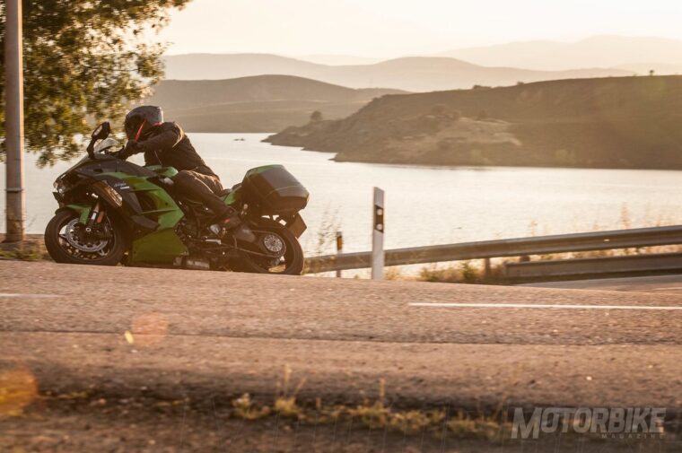 Kawasaki-Ninja-H2-SX-Special-Edition-2018-pruebaMBK37