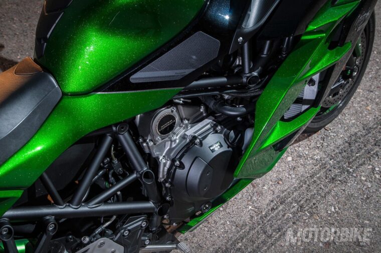 Kawasaki-Ninja-H2-SX-Special-Edition-2018-pruebaMBK42