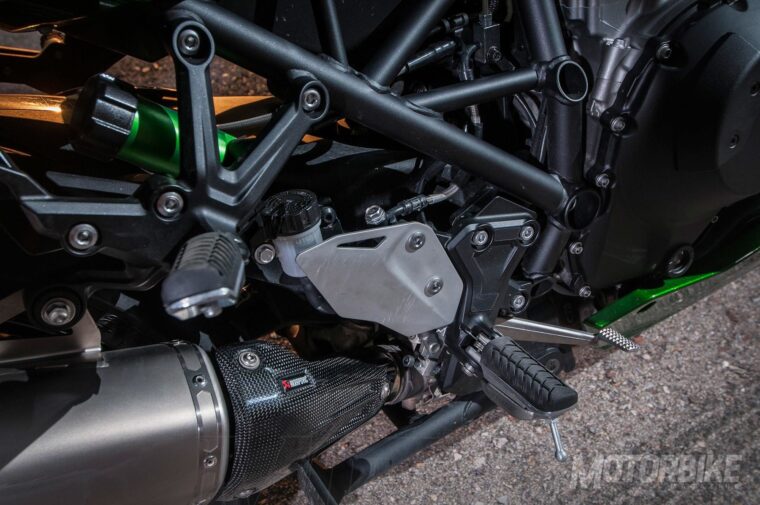 Kawasaki-Ninja-H2-SX-Special-Edition-2018-pruebaMBK43