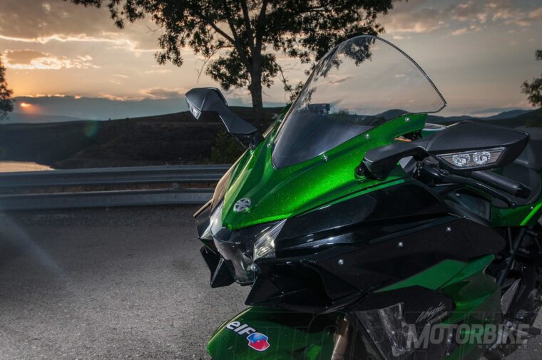 Prueba Kawasaki Ninja H2 SX 2018: Regreso al futuro 44 Kawasaki Ninja H2 SX Special Edition 2018 pruebaMBK54