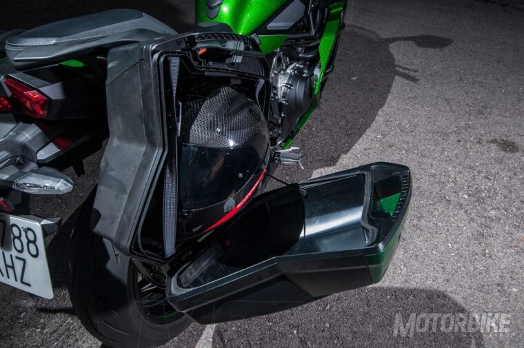 Kawasaki-Ninja-H2-SX-Special-Edition-2018-pruebaMBK60