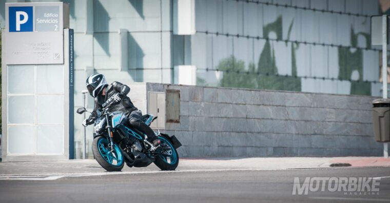 CFMoto-250-NK-2018-pruebaMBK02