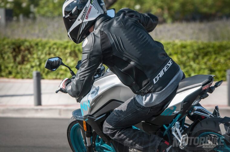 CFMoto-250-NK-2018-pruebaMBK08