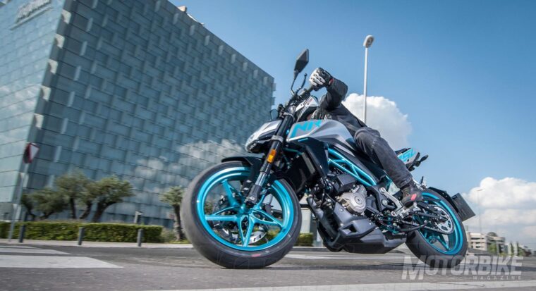 CFMoto-250-NK-2018-pruebaMBK13