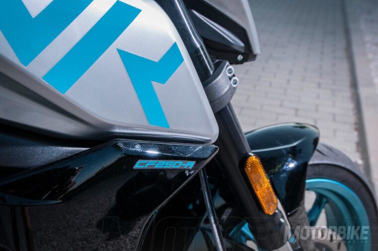 CFMoto-250-NK-2018-pruebaMBK32