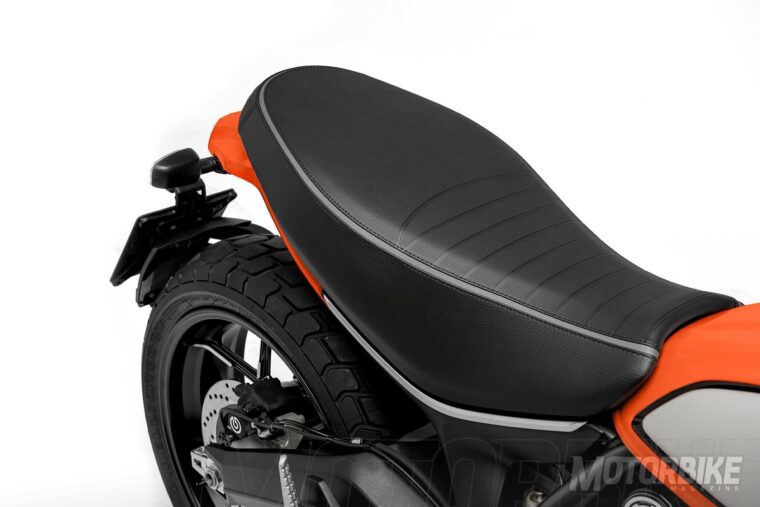 Ducati-Scrambler-Icon-2019-08