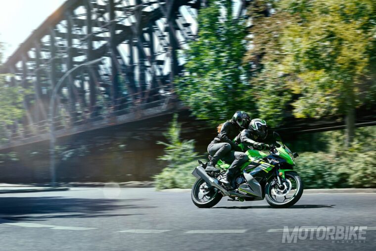 Kawasaki-Ninja-125-2019-02