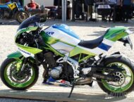 Kawasaki ZXR900, por Japan Legends: ¡¿Vuelve la Kawasaki ZXR750?! 9 Kawasaki Z900 ZXR750 H1 Japan Legends 03